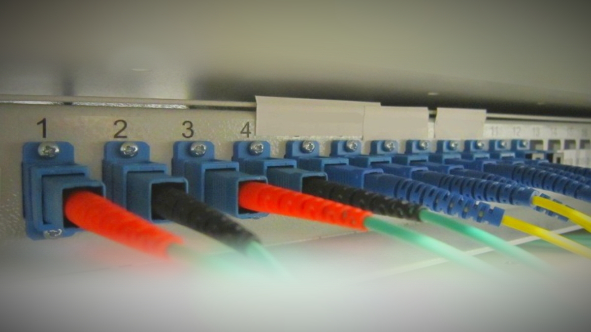 AdDP avança com reabilitação e modernização de redes de fibra ótica