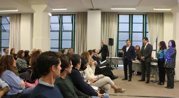 Da estratégia à regulação: Administração e chefias aprofundam conhecimentos sobre a IA com formação